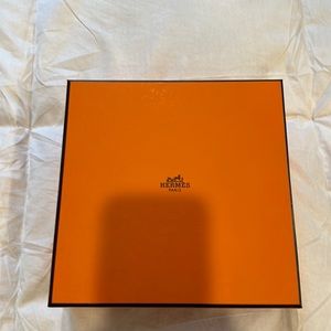 Classic orange Hermès box. Used for belt.